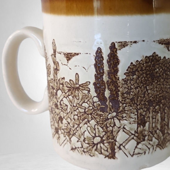 Vintage Bilton’s England Coffee Mug Bilton's Embossed English Village - Picture 7 of 10